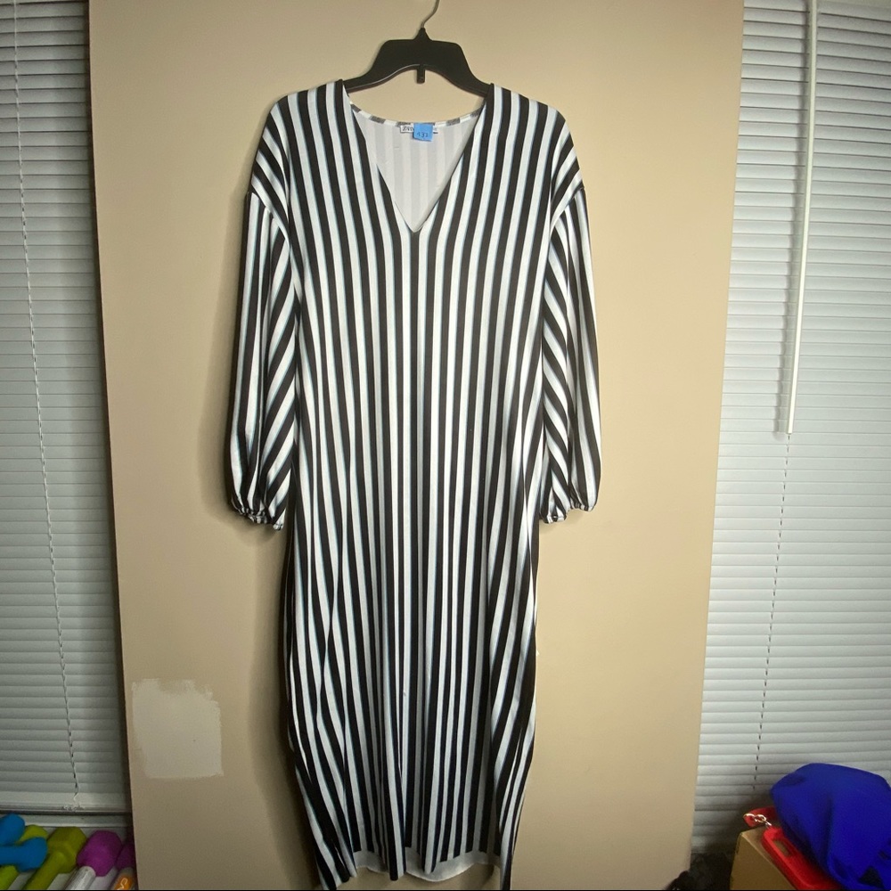 Zara Long striped dress- M